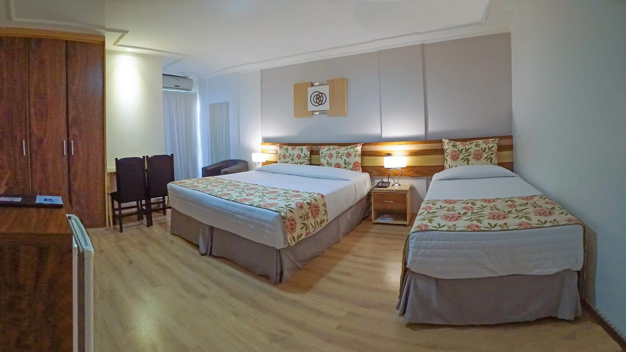 Laguna Plaza 4*